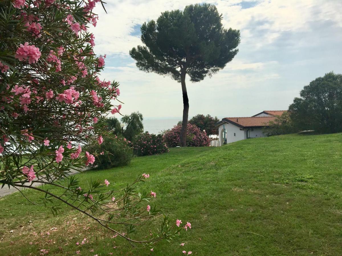 Sivinos Camping Boutique Manerba del Garda Dış mekan fotoğraf